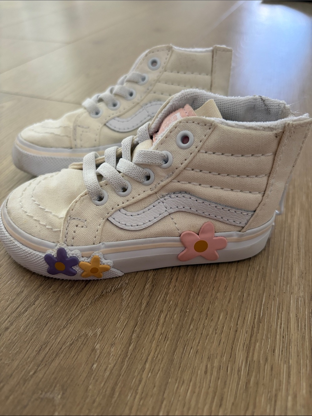 Vans Kids High-Top Sneakers in Cream with Pink, Purple & Yellow Flower Accents